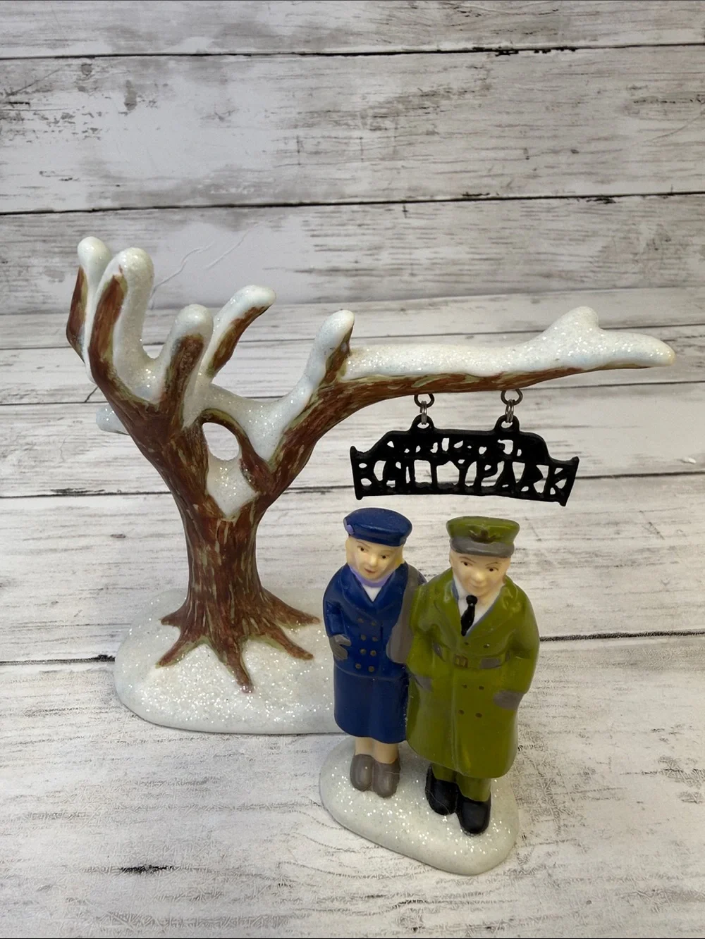 Bailey Park Sign plus Harry & Ruth Bailey Figures - It's a Wonderful Life